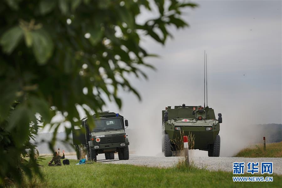 (國際)(1)多國軍官觀摩中德“聯(lián)合救援-2019”衛(wèi)勤實兵聯(lián)合演習(xí)