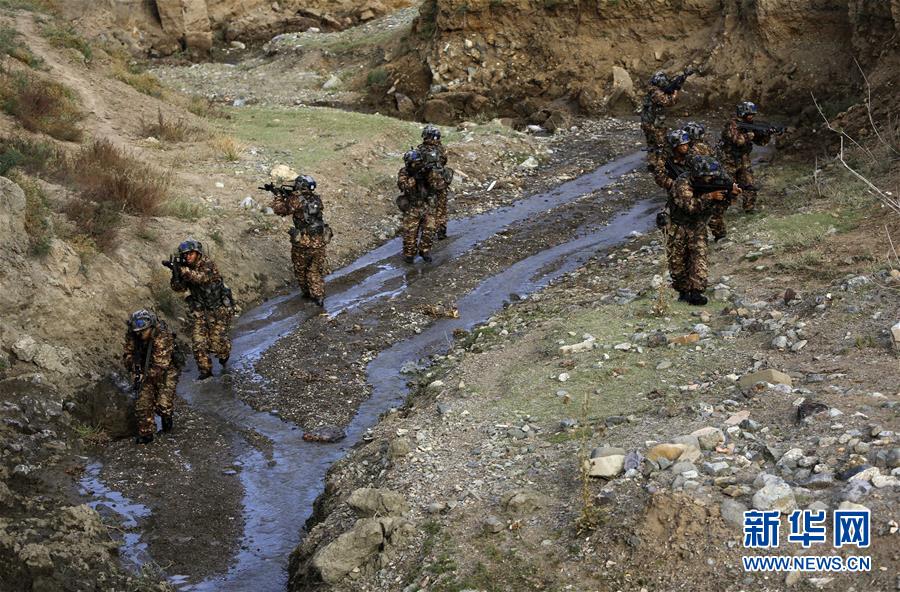 (圖文互動)(3)猛虎連隊猛虎兵——新疆軍區某紅軍團一營三連淬煉精兵記事