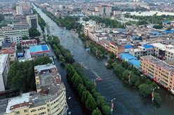 河南衛輝:全城營救