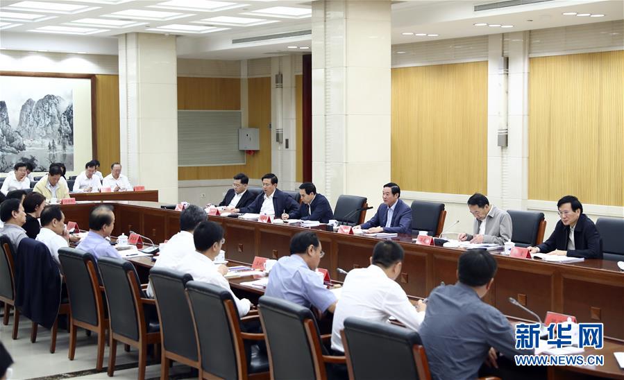 9月21日，中宣部在北京召開中央媒體駐外機(jī)構(gòu)外宣工作座談會(huì)。中共中央政治局委員、中央書記處書記、中宣部部長(zhǎng)劉奇葆出席座談會(huì)并講話。新華社記者 謝環(huán)馳 攝 