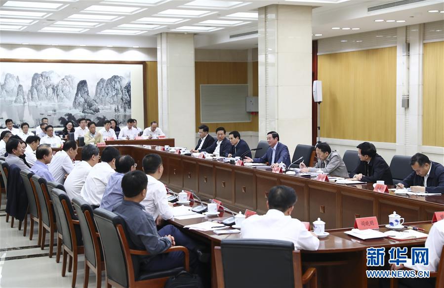 9月21日，中宣部在北京召開中央媒體駐外機(jī)構(gòu)外宣工作座談會(huì)。中共中央政治局委員、中央書記處書記、中宣部部長(zhǎng)劉奇葆出席座談會(huì)并講話。新華社記者 謝環(huán)馳 攝 