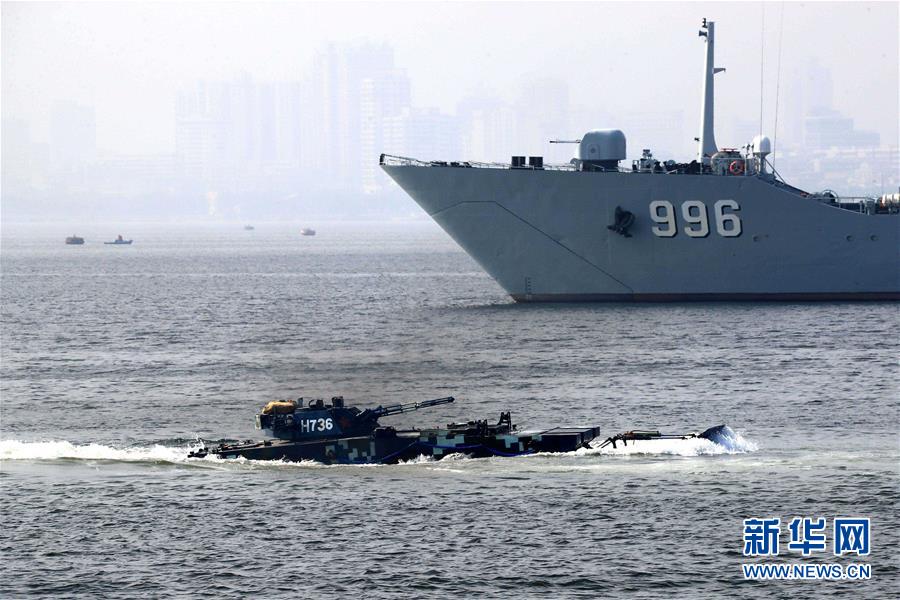 (新華全媒頭條·圖文互動(dòng))(7)備戰(zhàn)踏上新起點(diǎn),練兵展現(xiàn)新氣象——2018中國軍隊(duì)新年開訓(xùn)全景大掃描