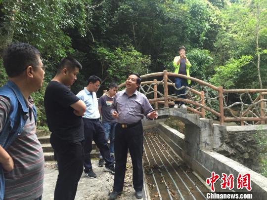 模范軍轉干部黃國強當&ldquo;愚公&rdquo;把荒山變&ldquo;紅葉觀賞地&rdquo;