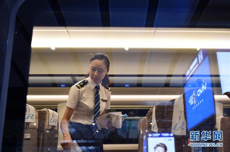 (新華全媒頭條·圖文互動)(3)從這里始發!中國高鐵遞出“國家名片”