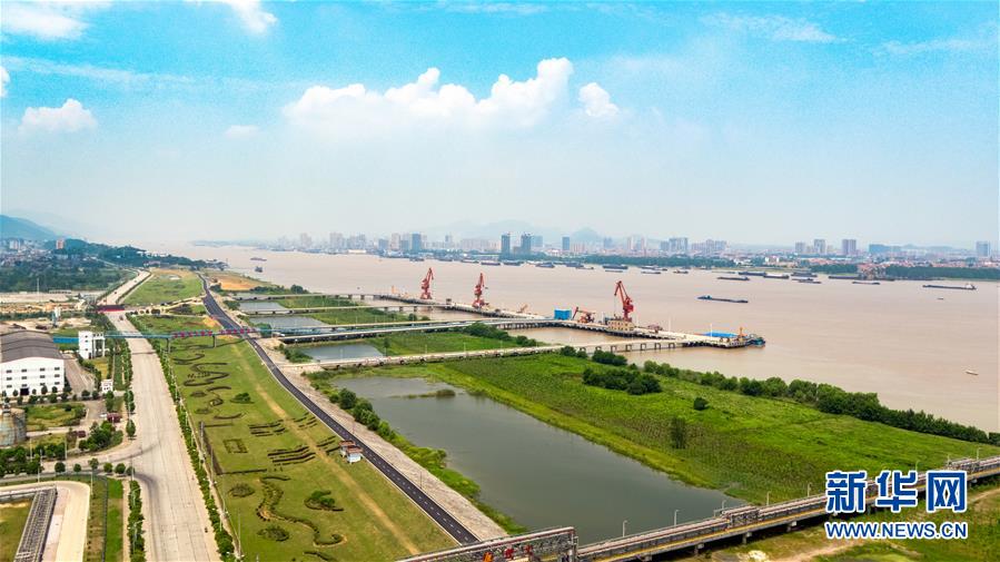 (大江奔流——來自長江經濟帶的報道·新華全媒頭條·圖文互動)(1)打造經濟高質量發展的強勁引擎——深入推動長江經濟帶發展述評