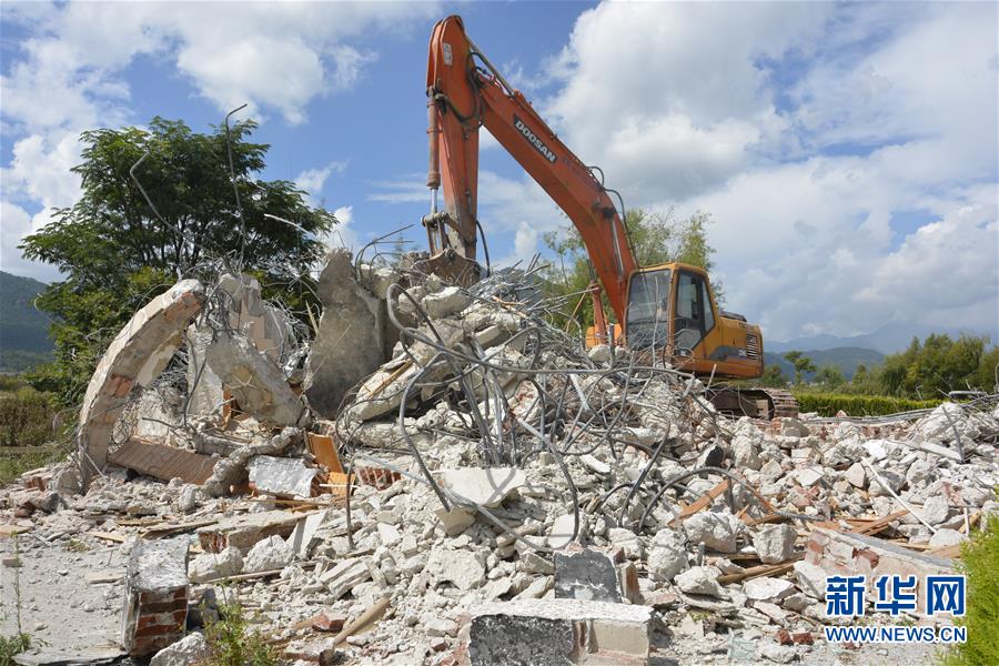 (新華視點(diǎn)·回望2018·圖文互動(dòng))(1)2018年新華社曝光多起破壞生態(tài)事件,記者年底追訪發(fā)現(xiàn)……