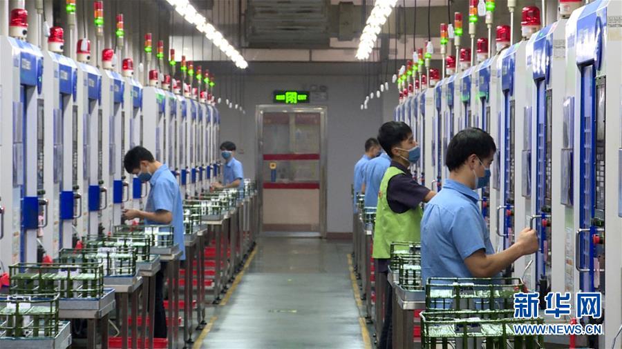 (慶祝改革開放40周年基層行·鄉鎮篇·圖文互動)(2)東莞長安鎮:田塘里“飛”出的智能“機”地