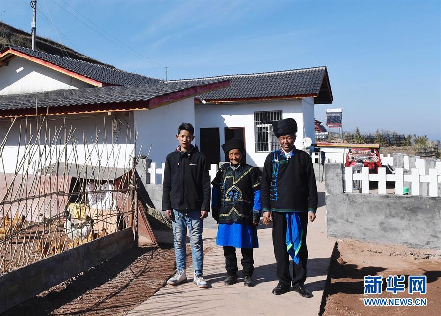 （新華全媒頭條·圖文互動(dòng)）（7）風(fēng)正一帆懸——以習(xí)近平同志為核心的黨中央治國(guó)理政一年間