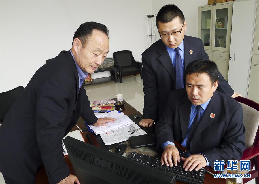 (改革先鋒風采·圖文互動)(1)張飚:維護社會公平正義的模范檢察官