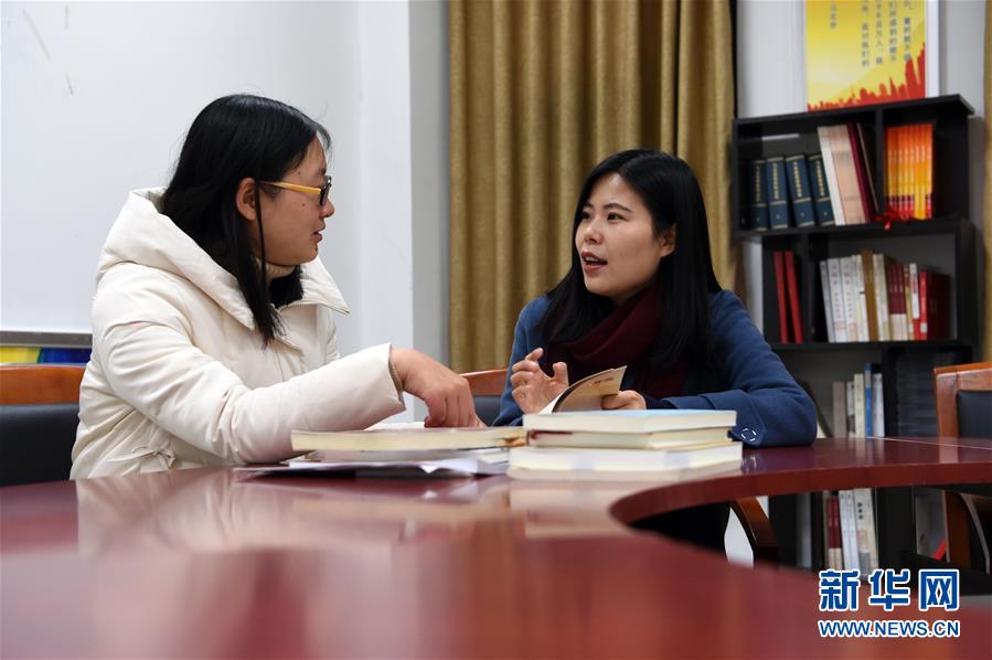 (在習近平新時代中國特色社會主義思想指引下·將改革開放進行到底·強國之基)(新華全媒頭條·圖文互動)(6)奮斗不停步 改革再出發(fā)——“四個自信”筑牢強國之基