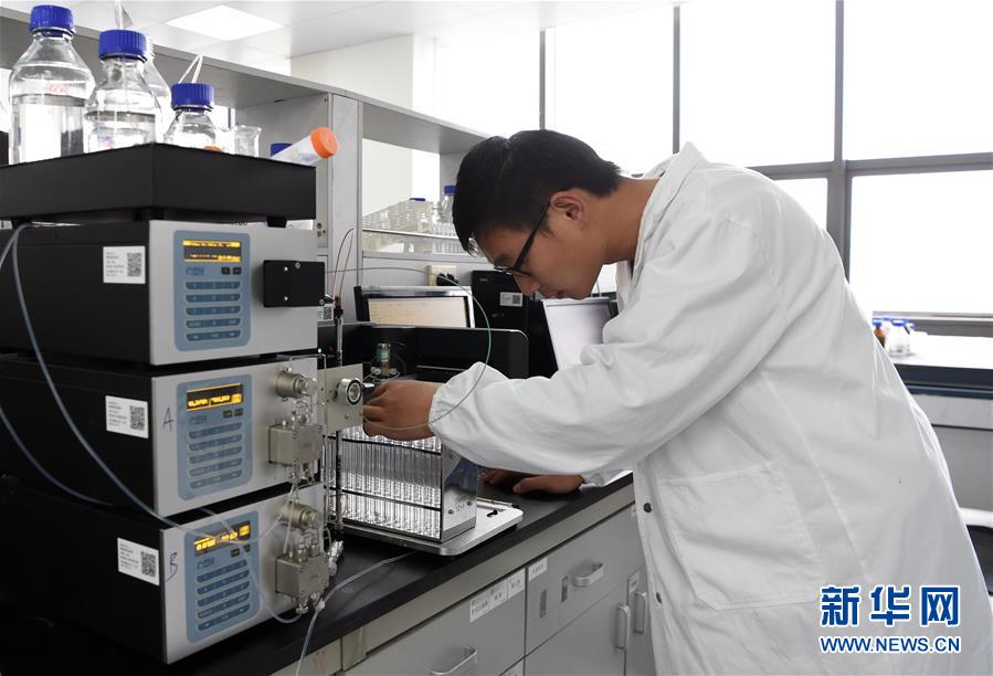 (在習近平新時代中國特色社會主義思想指引下·將改革開放進行到底·強國之基)(新華全媒頭條·圖文互動)(8)奮斗不停步 改革再出發(fā)——“四個自信”筑牢強國之基