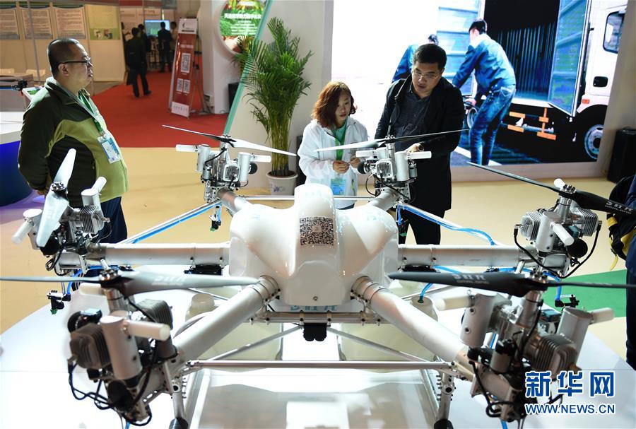 (新華全媒頭條·圖文互動(dòng))(4)奮力開創(chuàng)新局——貫徹習(xí)近平總書記重要講話精神推動(dòng)?xùn)|北全面振興述評(píng)之一