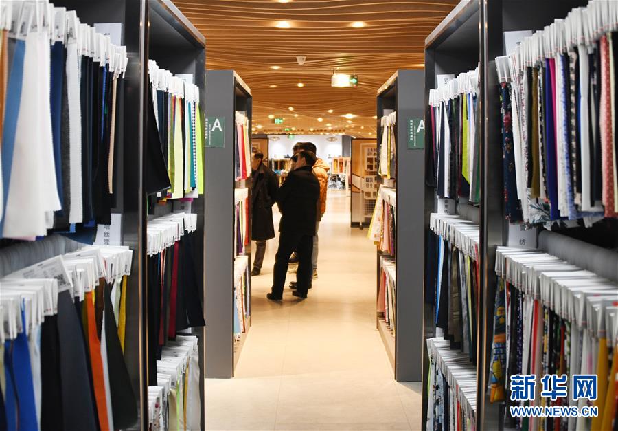 （新華全媒頭條·圖文互動）（10）從“來樣加工”到為全球“量體裁衣”——透過“迪尚之路”看新舊動能轉換