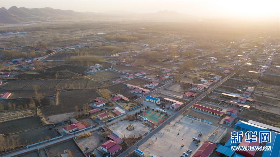 （壯麗70年·奮斗新時代·圖文互動）（4）情同一家，守望相助，共奔小康——內蒙古興安盟巴彥敖包嘎查民族團結見聞