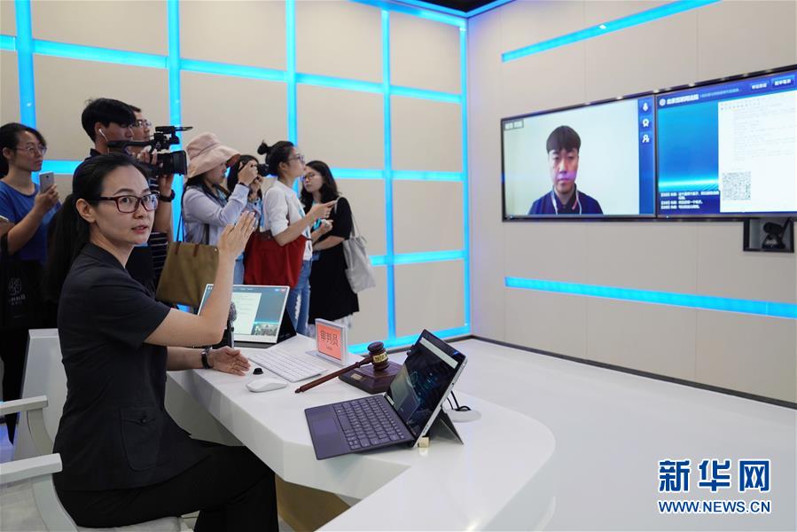 （新華全媒頭條&middot;圖文互動(dòng)）（2）從&ldquo;數(shù)字中國&rdquo;看中國發(fā)展新信號(hào)、新亮點(diǎn)、新趨勢