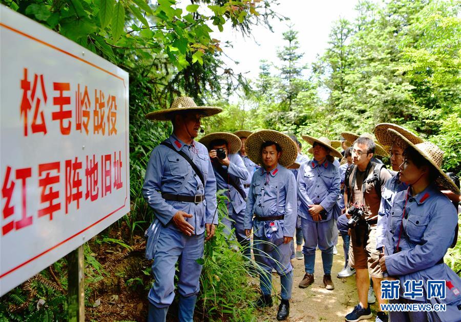 （新華全媒頭條&middot;不忘初心、牢記使命&mdash;&mdash;記者再走長征路&middot;圖文互動）（2）風展紅旗如畫&mdash;&mdash;來自長征出發(fā)地長汀、寧化的紅色信仰報告 