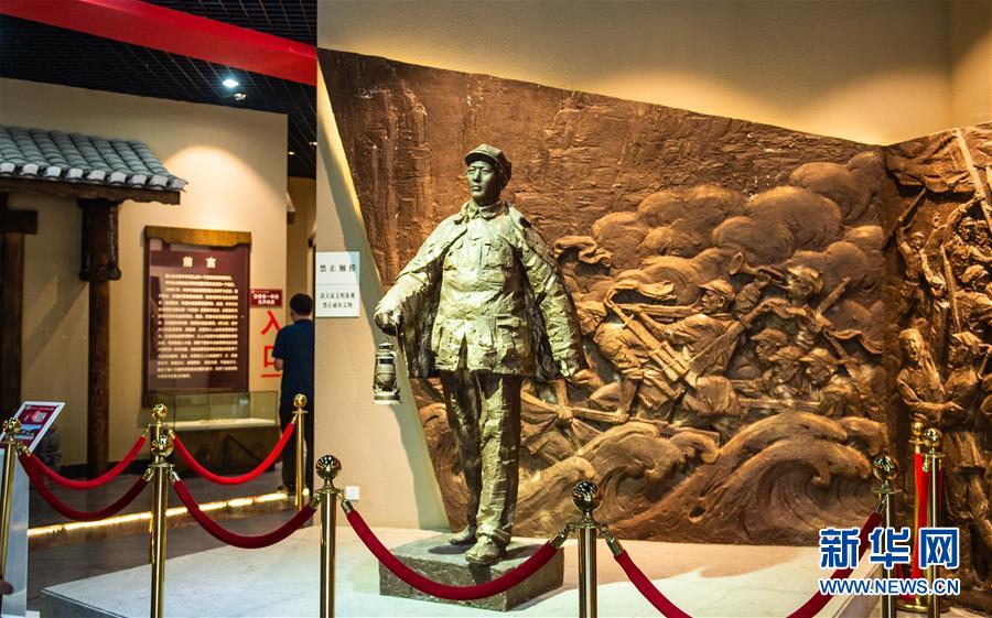 （壯麗70年&middot;奮斗新時(shí)代&mdash;&mdash;記者再走長征路&middot;圖文互動(dòng)）（1）長征路上，那一盞盞馬燈