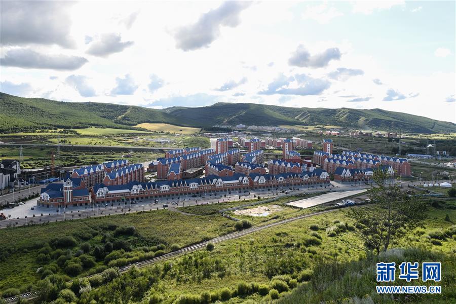 (在習近平新時代中國特色社會主義思想指引下——新時代新作為新篇章·總書記關心的百姓身邊事·圖文互動)(3)棚改的溫暖:1億多人“出棚進樓”