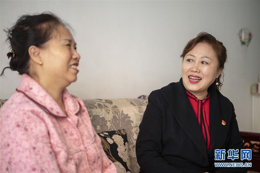 （愛國情 奮斗者&middot;圖文互動）（1）任紅梅：陽泉段南溝社區居民的&ldquo;貼心人&rdquo;