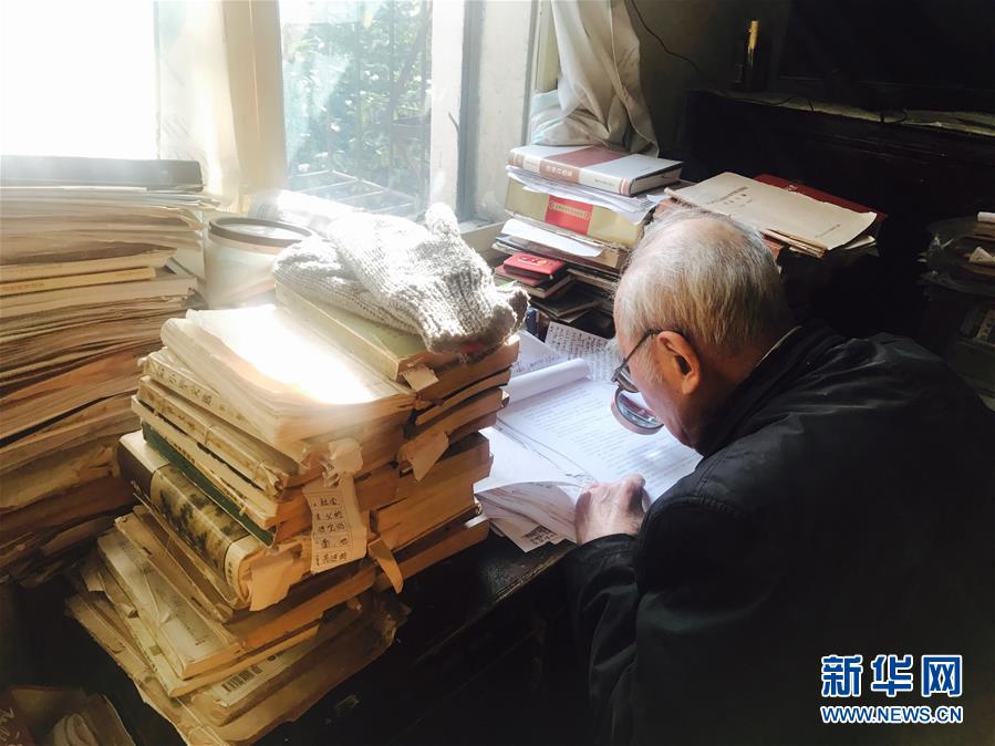 （新華全媒頭條·圖文互動）（10）滄海橫流 信仰彌堅——記共產黨員、湘潭大學九旬教授滄南