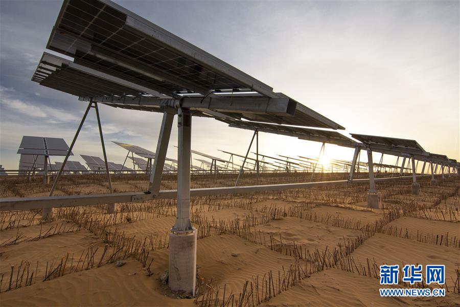 （在習近平新時代中國特色社會主義思想指引下&mdash;&mdash;新時代新作為新篇章&middot;總書記關切高質量發展&middot;圖文互動）（4）從一粒沙看不斷擴大的中國綠色版圖