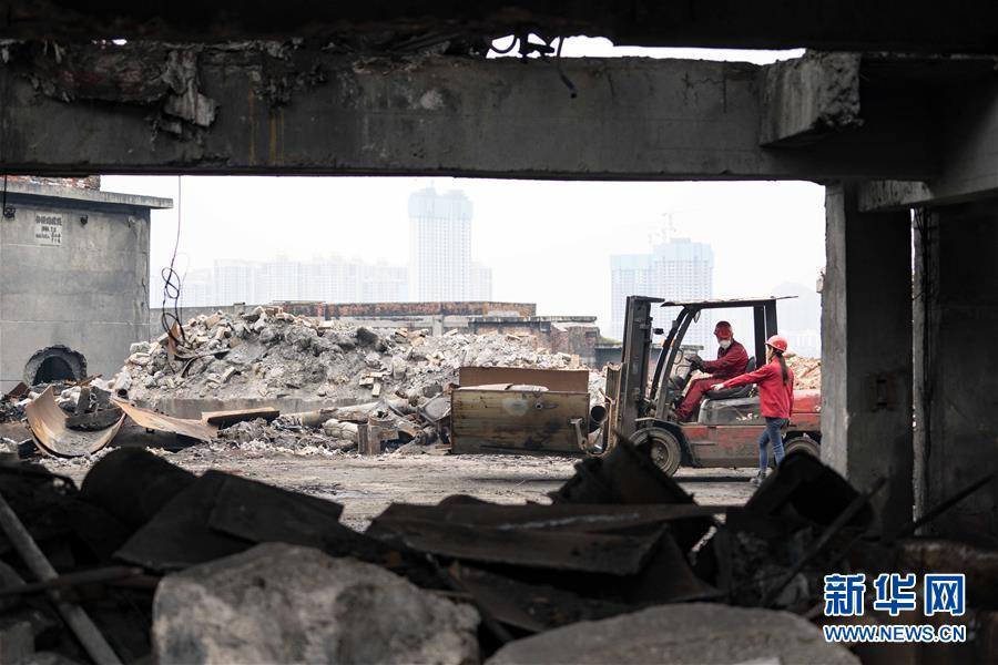 (新華全媒頭條·圖文互動)(7)深入推進大保護 打造引領(lǐng)高質(zhì)量發(fā)展生力軍——推動長江經(jīng)濟帶發(fā)展座談會召開四年間