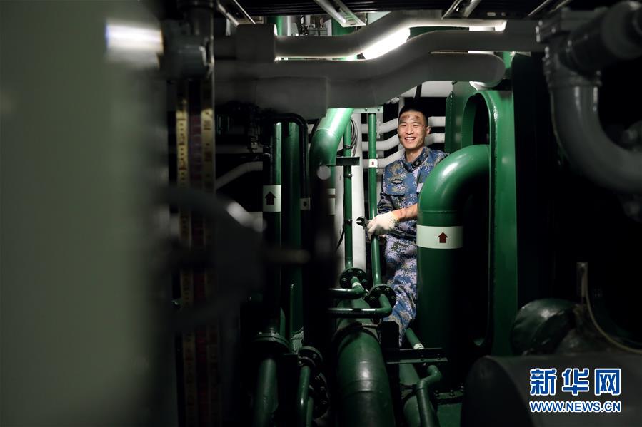 (新春走基層·圖文互動)(5)“我們的目標在視距之外,征途是星辰大海”——夜探國產(chǎn)首艘萬噸級驅(qū)逐艦南昌艦