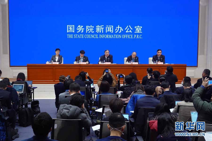 （新華全媒頭條&middot;圖文互動）（5）萬眾一心迎挑戰 眾志成城戰疫情&mdash;&mdash;全國總動員打響疫情防控阻擊戰紀實