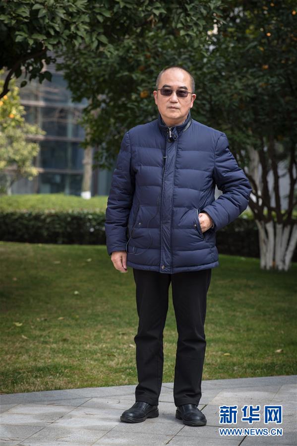 (新華全媒頭條·聚焦疫情防控·圖文互動)(5)拼漸凍生命 與疫魔競速——記疫情“風暴眼”中武漢金銀潭醫院院長張定宇