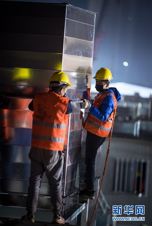 (新華全媒頭條)(9)非常“10+1”——武漢春節(jié)假期延長第一天掃描