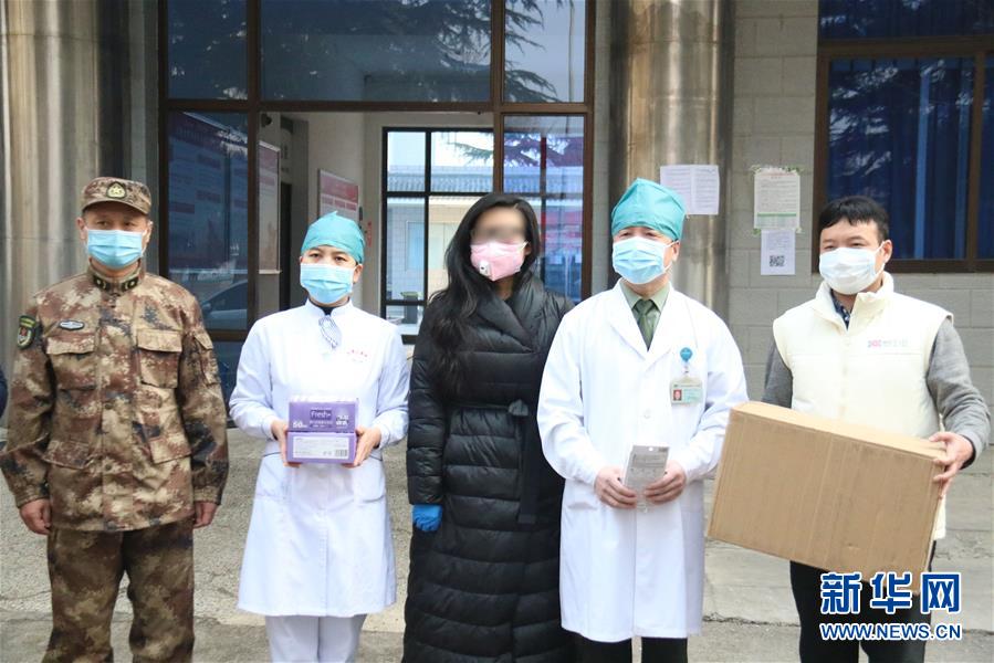 （聚焦疫情防控·圖文互動）“相信醫(yī)生，相信自己！”——駐京部隊醫(yī)院首例新冠肺炎康復患者的抗疫經(jīng)歷