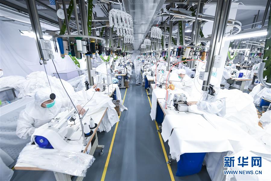 (聚焦疫情防控·圖文互動)(1)把最好的留給最需要的醫護人員——深圳醫療物資企業生產見聞
