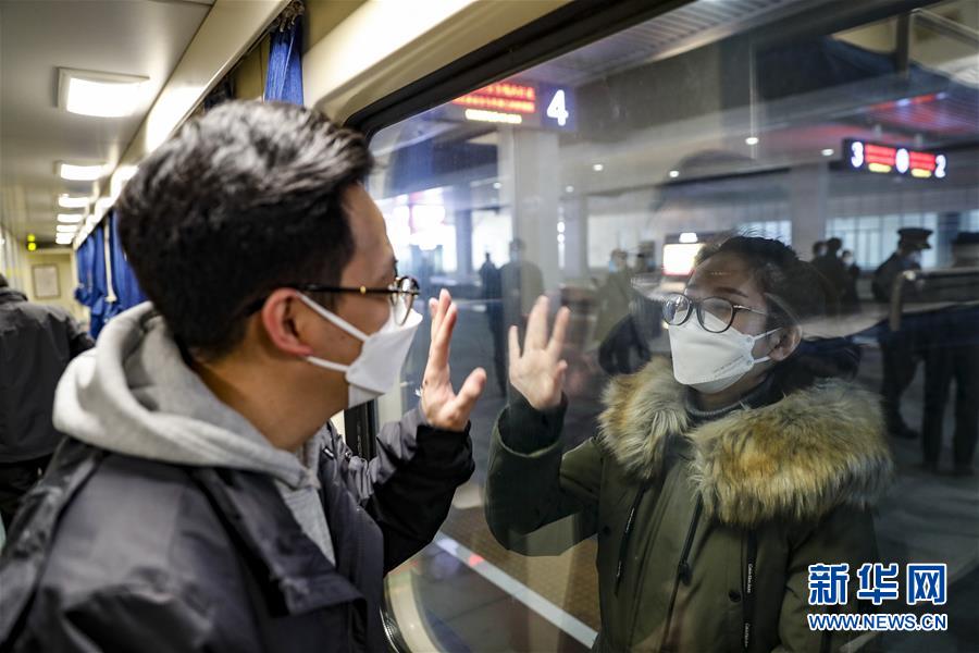 （聚焦疫情防控&middot;對口支援19省份在奮戰(zhàn)&middot;圖文互動）（5）&ldquo;當(dāng)我們摘下口罩，看到彼此勝利的微笑&rdquo;&mdash;&mdash;重慶對口支援孝感市抗擊疫情紀(jì)實