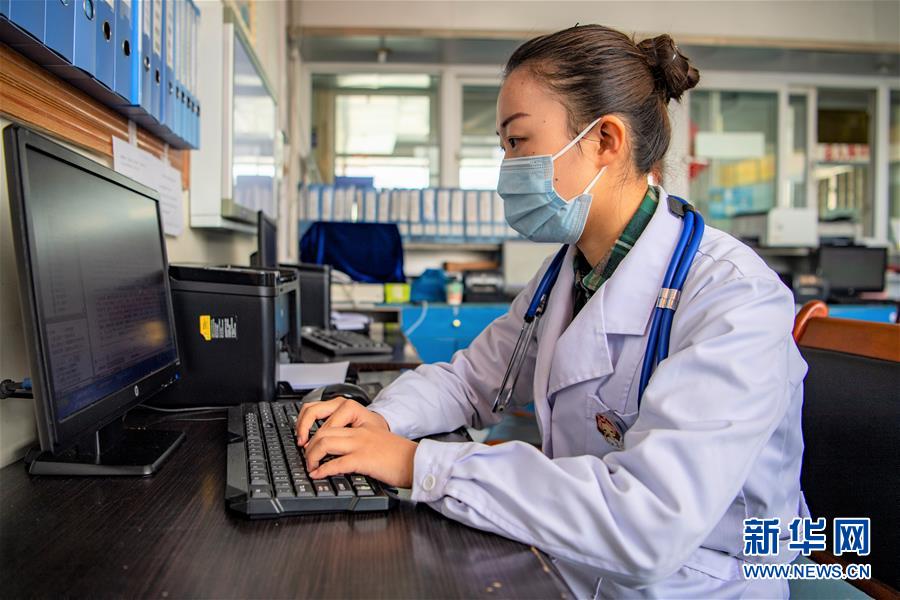 (新華全媒頭條·圖文互動)(10)血脈同心 共盼春來——疫情阻擊戰中的雪域故事