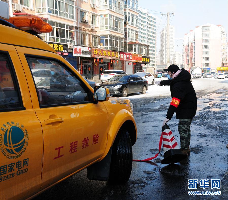 （聚焦疫情防控·圖文互動(dòng)）（3）不知你是誰(shuí)，知你為了誰(shuí)——社區(qū)戰(zhàn)“疫”志愿者群像