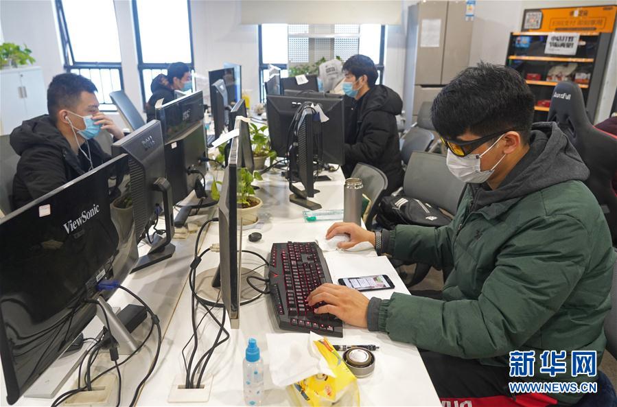 (抓好經濟發展 應對復雜局面·圖文互動)(3)激活“神經末梢” 暢通“毛細血管”——江西為中小微企業復工復產“破障清路”