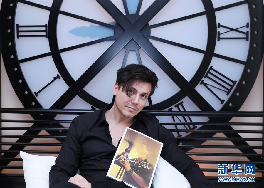 (國際·圖文互動)(1)通訊:手牽手,我們共同驅(qū)散陰霾——法國音樂人創(chuàng)作抗疫歌曲背后的故事