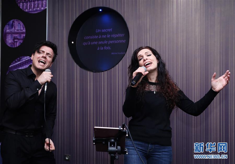 (國際·圖文互動)(4)通訊:手牽手,我們共同驅(qū)散陰霾——法國音樂人創(chuàng)作抗疫歌曲背后的故事