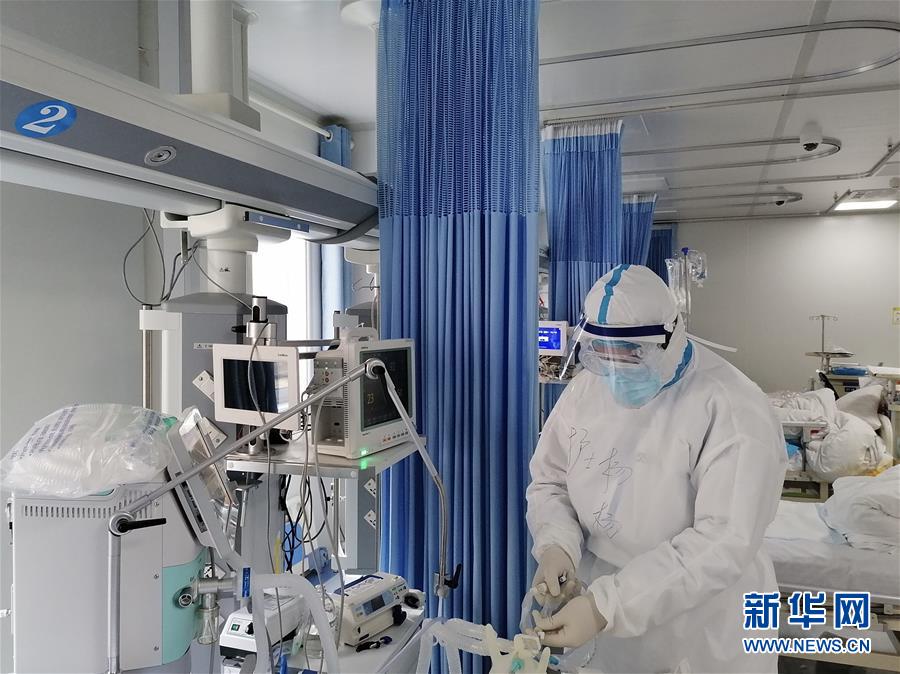 (聚焦疫情防控·圖文互動(dòng))(3)特寫(xiě):“90后”醫(yī)護(hù)情侶的抗疫堅(jiān)守