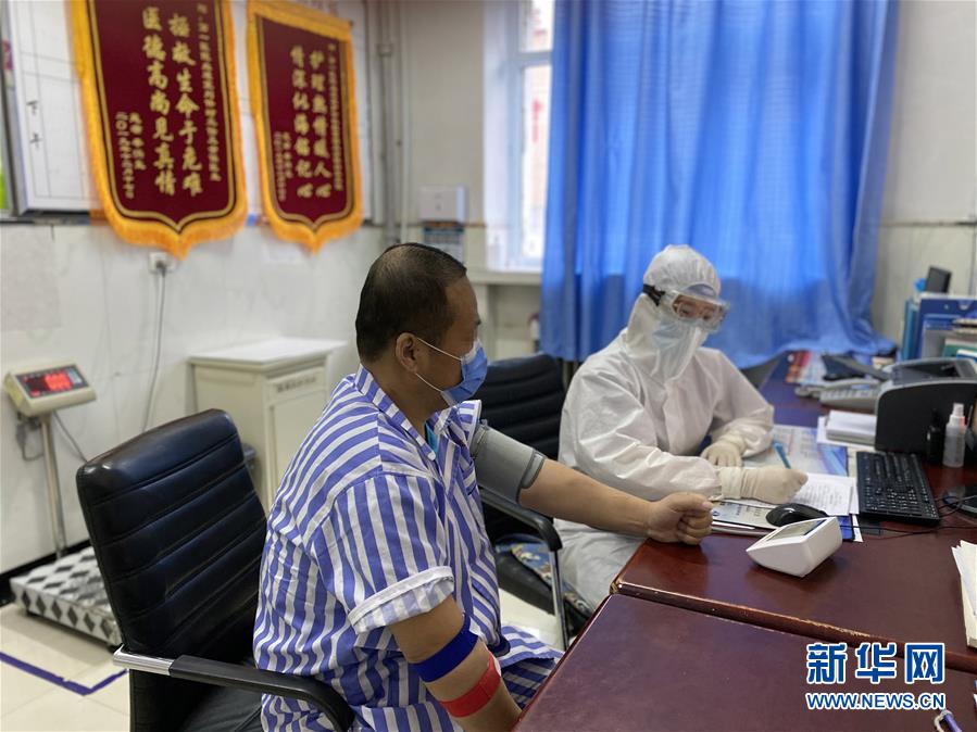 (聚焦疫情防控·圖文互動(dòng))(4)特寫(xiě):“90后”醫(yī)護(hù)情侶的抗疫堅(jiān)守