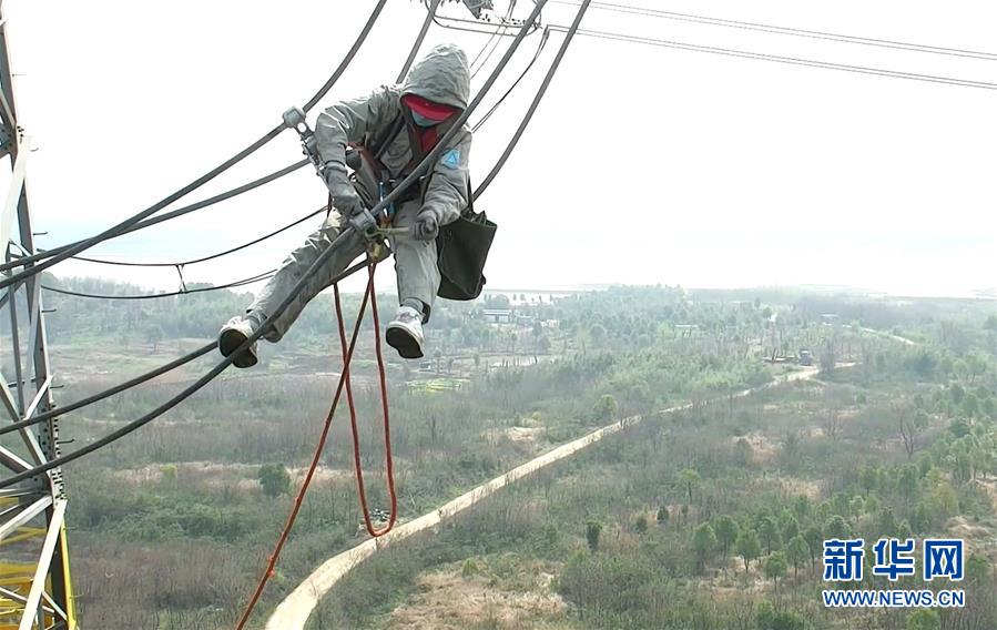 (新華全媒頭條·圖文互動(dòng))(3)武漢24小時(shí)