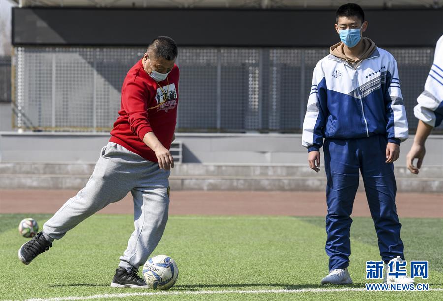 （圖文互動）（4）“早”安同學，“早”安老師！——新疆初高中畢業班復課一周回訪見聞