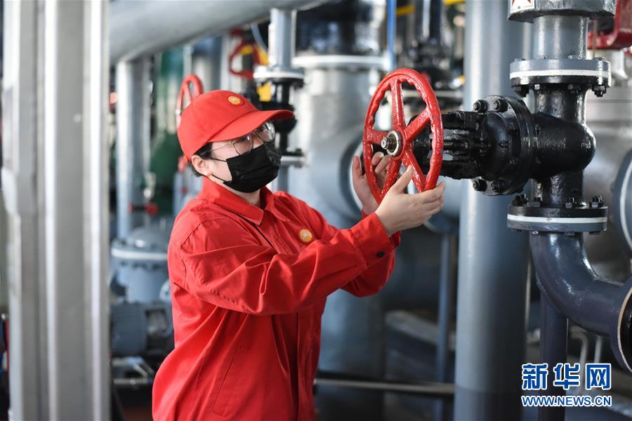 （圖文互動）（4）在戰“疫”中“加油打氣”——大慶油田復工復產見聞