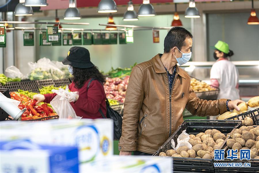 (新華全媒頭條·圖文互動)(10)在艱難中重啟 在陣痛中復蘇——湖北推動安全有序復工復產掃描