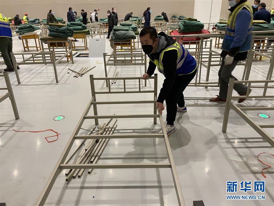 (新華全媒頭條·圖文互動)(11)致敬“沉默的英雄”——記武漢火神山雷神山醫院的建設者