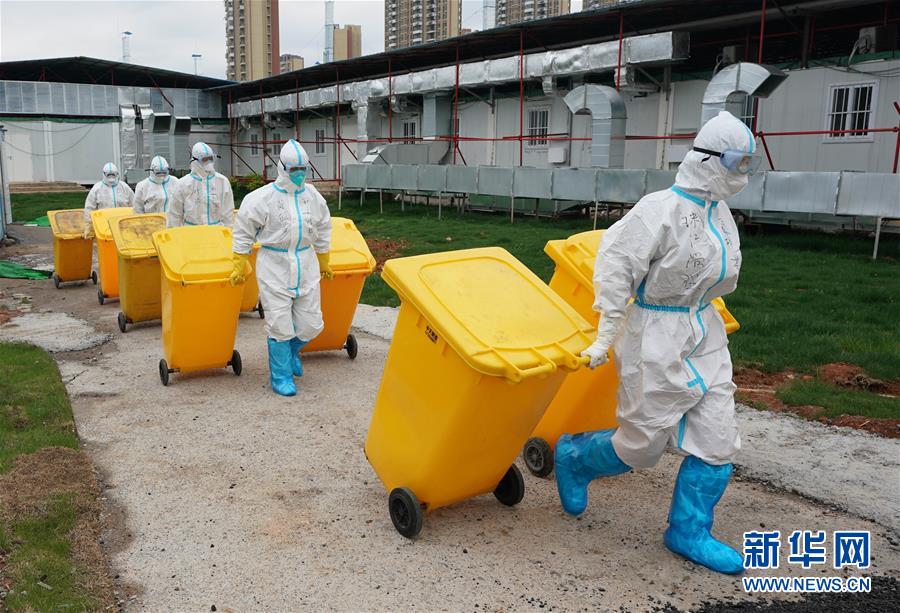 (新華全媒頭條·圖文互動)(8)致敬“沉默的英雄”——記武漢火神山雷神山醫院的建設者