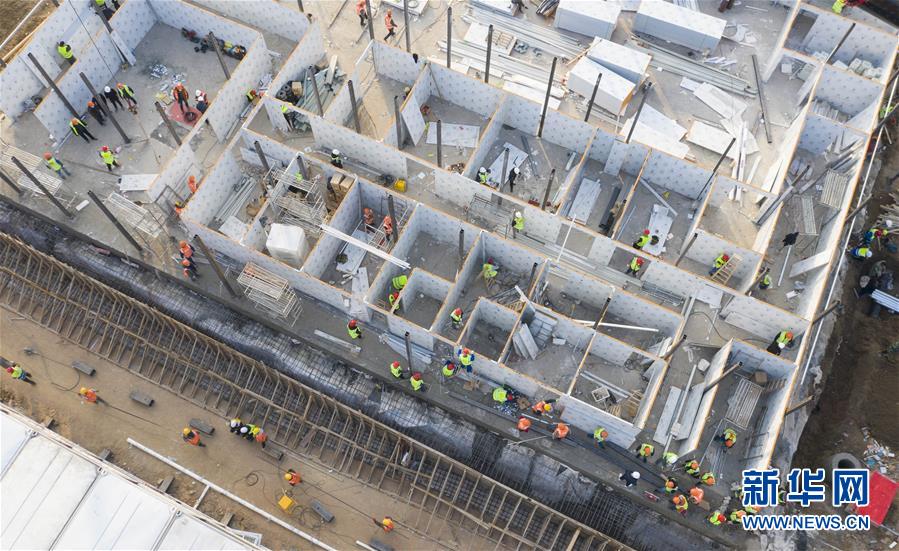 (新華全媒頭條·圖文互動)(17)致敬“沉默的英雄”——記武漢火神山雷神山醫院的建設者