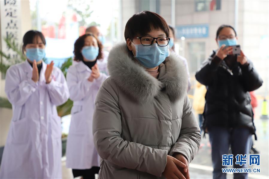 （一線抗疫群英譜&middot;圖文互動）&ldquo;英雄妹妹&rdquo;杜富佳：雷場是哥哥的戰場，武漢是我的前線