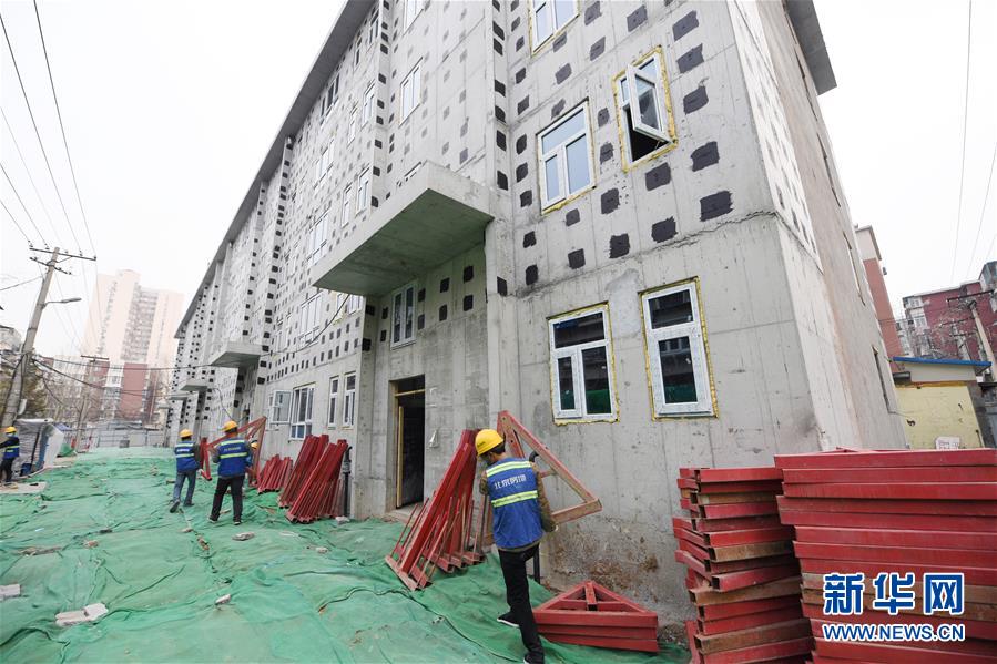 (新華全媒頭條·圖文互動)(4)88級臺階,終于不再是座“山”?——北京老舊小區(qū)加裝電梯現(xiàn)狀調(diào)查