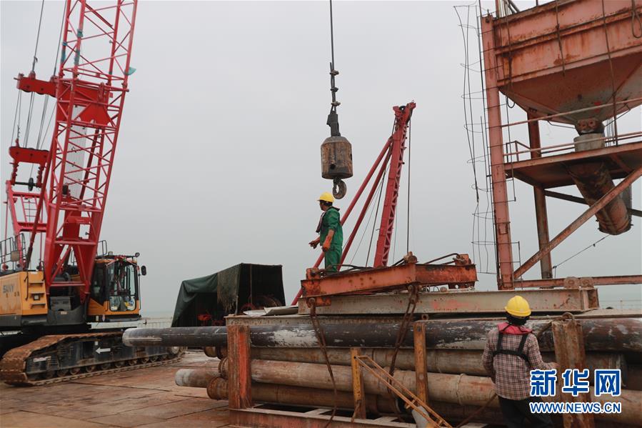 (圖文互動)(9)伶仃洋上超級工程建設(shè)者的一天